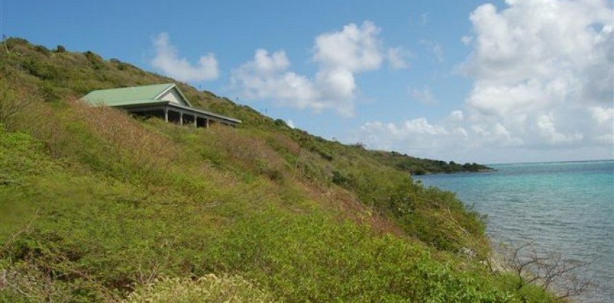 12141m² Land in Willikies, Antigua and Barbuda No. 64967