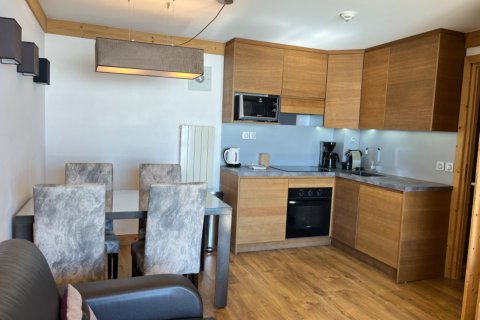 1 bedroom Apartment in Les Belleville, France No. 99523 4