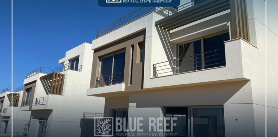 3 dormitorios Villa en 5th Neighborhood, Vietnam No. 38664