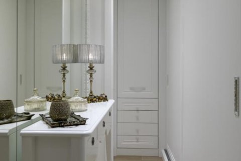 4 bedrooms Villa in Limassol, Cyprus No. 105492 3