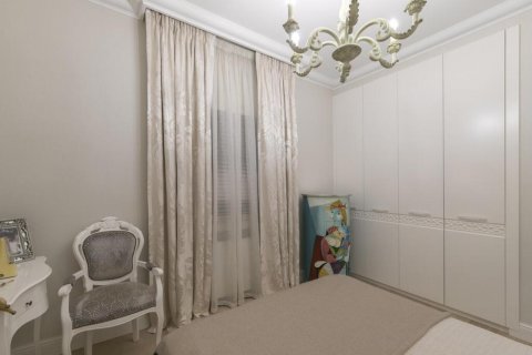 4 bedrooms Villa in Limassol, Cyprus No. 105492 9