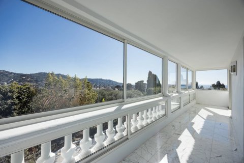 4 bedrooms Villa in Cannes, France No. 99785 9