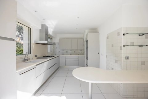 4 bedrooms Villa in Cannes, France No. 99785 5