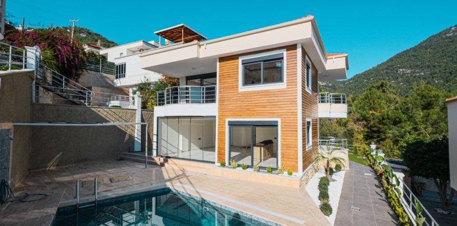 4 bedrooms Villa in Alanya, Turkey No. 15916