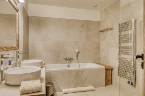 4 bedrooms Apartment in Saint-Gervais-les-Bains, France No. 99493 8
