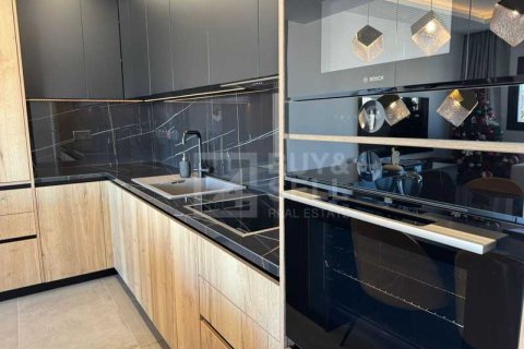 3 bedrooms Penthouse in Limassol, Cyprus No. 79932 6