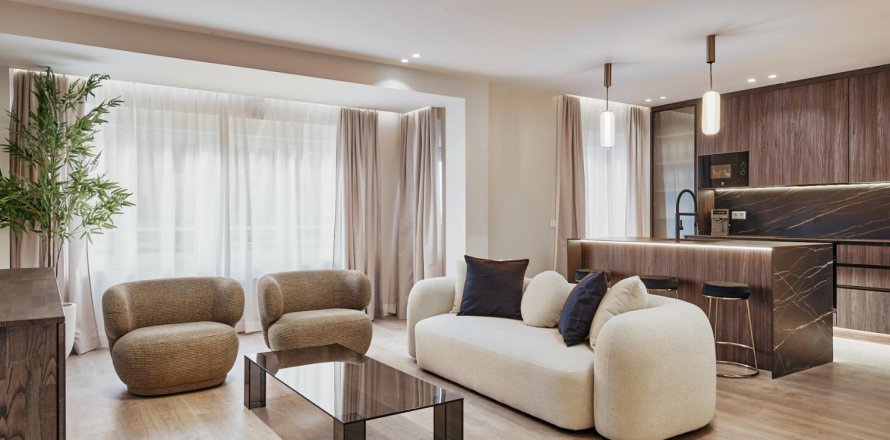 4 dormitorios Villa en Madrid, Spain No. 126138