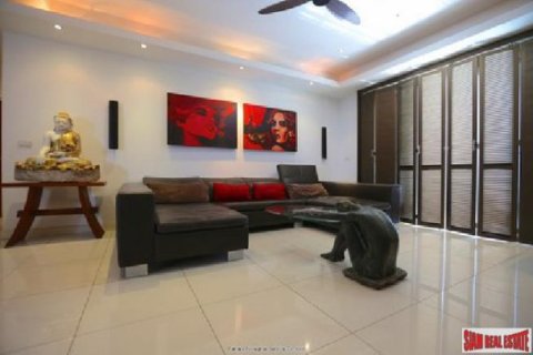 3 bedrooms Apartment in Pattaya, Thailand No. 96568 12