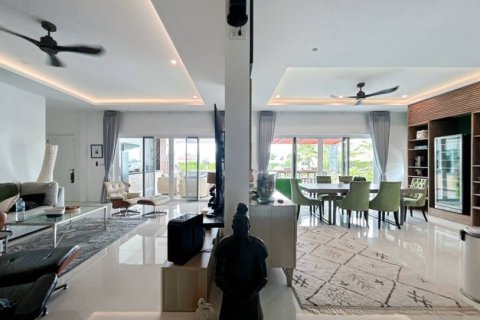 5 bedrooms Villa in Hua Hin, Thailand No. 97295 7