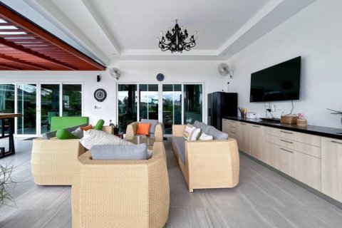 5 bedrooms Villa in Hua Hin, Thailand No. 97295 4
