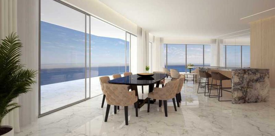 4 bedrooms Apartment in Limassol, Cyprus No. 44967