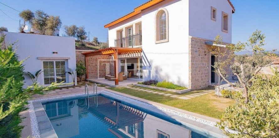 3 bedrooms Villa in Milas, Turkey No. 11076