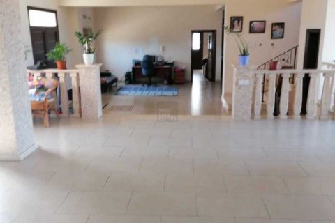 Дом с 5 спальнями в Лиопетри, Кипр №31885 7