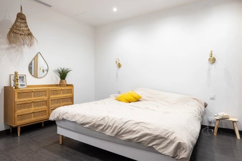 4 dormitorios Apartment en La Colle-sur-Loup, France No. 80609 18