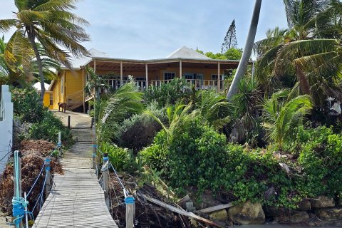 6 bedrooms Villa in Crosbies, Antigua and Barbuda No. 71515 2