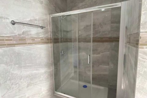 4 bedrooms Villa in Chloraka, Cyprus No. 84375 8