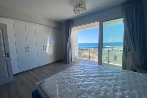 4 bedrooms Villa in Chloraka, Cyprus No. 84375 4