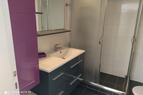 2 bedrooms Apartment in Piraeus, Greece No. 109454 4