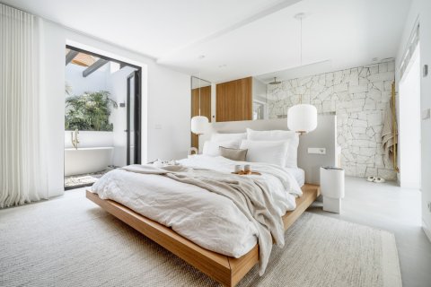 4 bedrooms Villa in Thuan Nam, Vietnam No. 27072 9