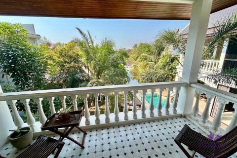 5 bedrooms House in Chiang Mai, Thailand No. 98146 16
