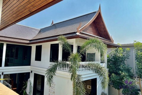 5 bedrooms House in Chiang Mai, Thailand No. 98146 17
