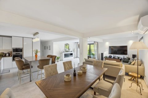 6 dormitorios Villa en Grasse, France No. 99773 8