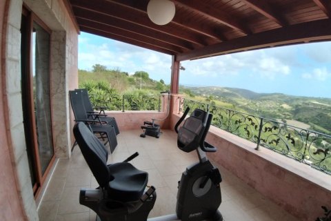 4 bedrooms Villa in Paphos, Cyprus No. 105997 9