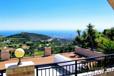 4 bedrooms Villa in Paphos, Cyprus No. 105997 12