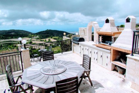 4 bedrooms Villa in Paphos, Cyprus No. 105997 13