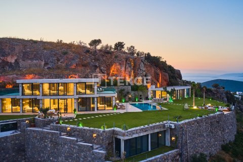 5 bedrooms Villa in Phi Dien, Vietnam No. 91247 4