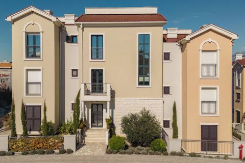 3 bedrooms Apartment in Tivat, Montenegro No. 83681 6