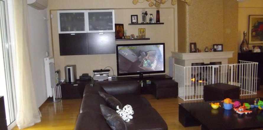 250m² Maisonette in Nea Erythraia, Greece No. 57830