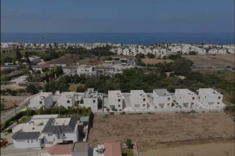 4 bedrooms House in Chloraka, Cyprus No. 77163 7