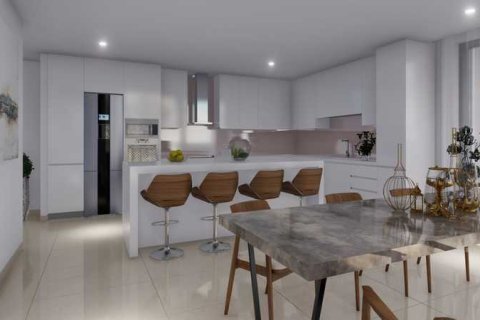 4 bedrooms Apartment in Paphos, Cyprus No. 76495 7