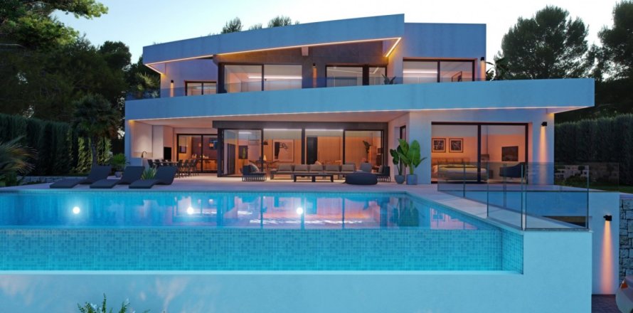 5 bedrooms Villa in Moraira, Spain No. 121914