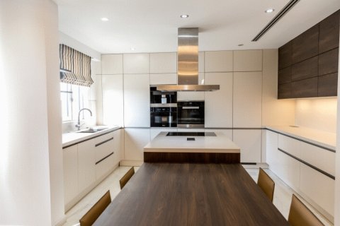 Квартира с 5 спальнями в Лимассол, Кипр №106118 5