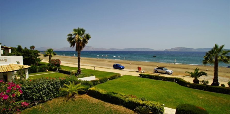 5 bedrooms House in Argolis, Greece No. 59127