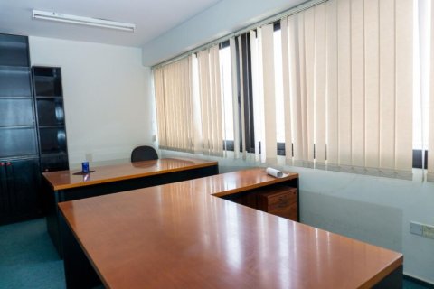 331m² Commercial property à Nicosia, Cyprus No. 105085 3