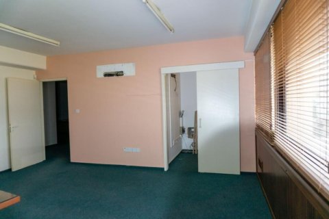 331m² Commercial property à Nicosia, Cyprus No. 105085 10
