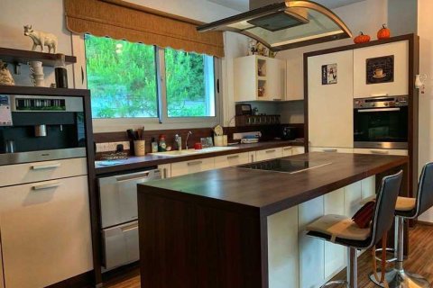 Дом с 5 спальнями в Гермасойя, Кипр №65295 7