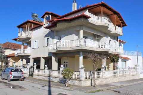 Дом с 5 спальнями в Пиерия, Греция №108265 1