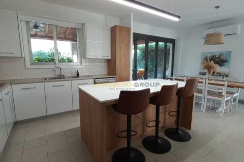 4 bedrooms House in Nicosia, Cyprus No. 78917 7