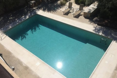 Вилла с 3 спальнями в Лимассол, Кипр №107021 8