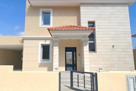 4 bedrooms Villa in Limassol, Cyprus No. 106405 1