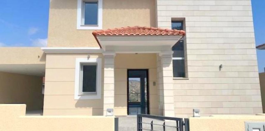 4 bedrooms Villa in Limassol, Cyprus No. 106405