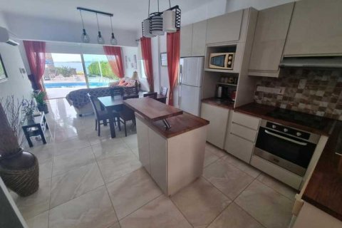 3 bedrooms Villa in Kissonerga, Cyprus No. 84360 2