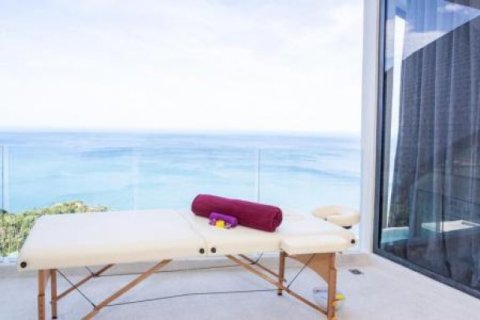 6 bedrooms Villa on the Chaweng Beach, Thailand No. 95972 5