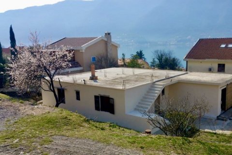 Земельный участок 1383м² в Котор, Черногория №84202 2