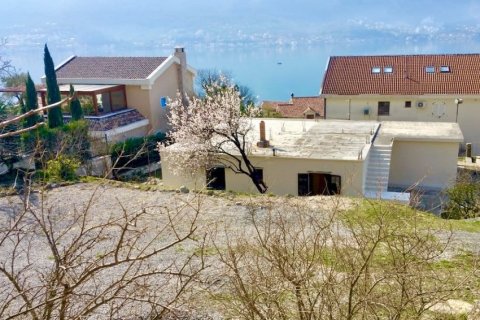 Земельный участок 1383м² в Котор, Черногория №84202 1