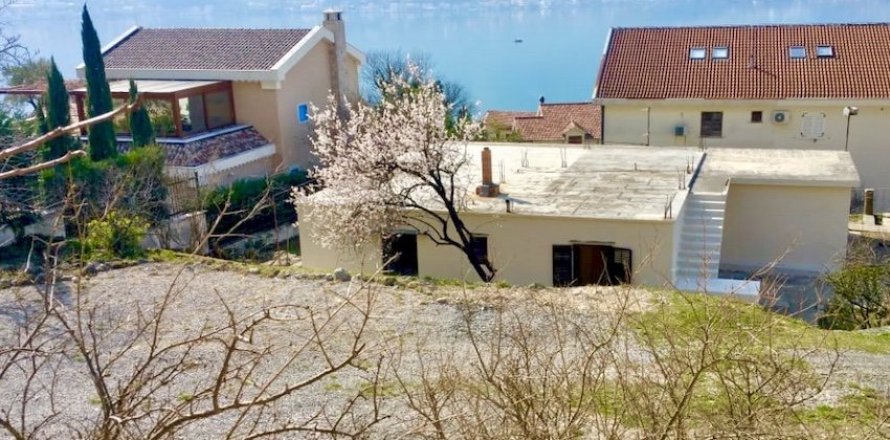 Земельный участок 1383м² в Котор, Черногория №84202